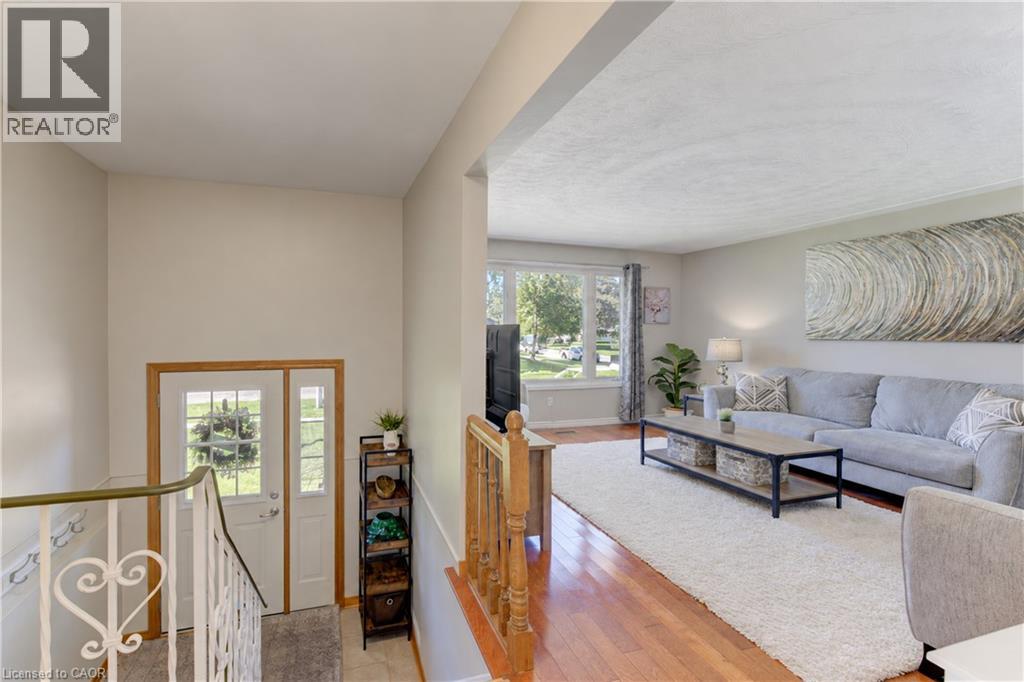 31 GROSBEAK Road, Elmira — photo 4