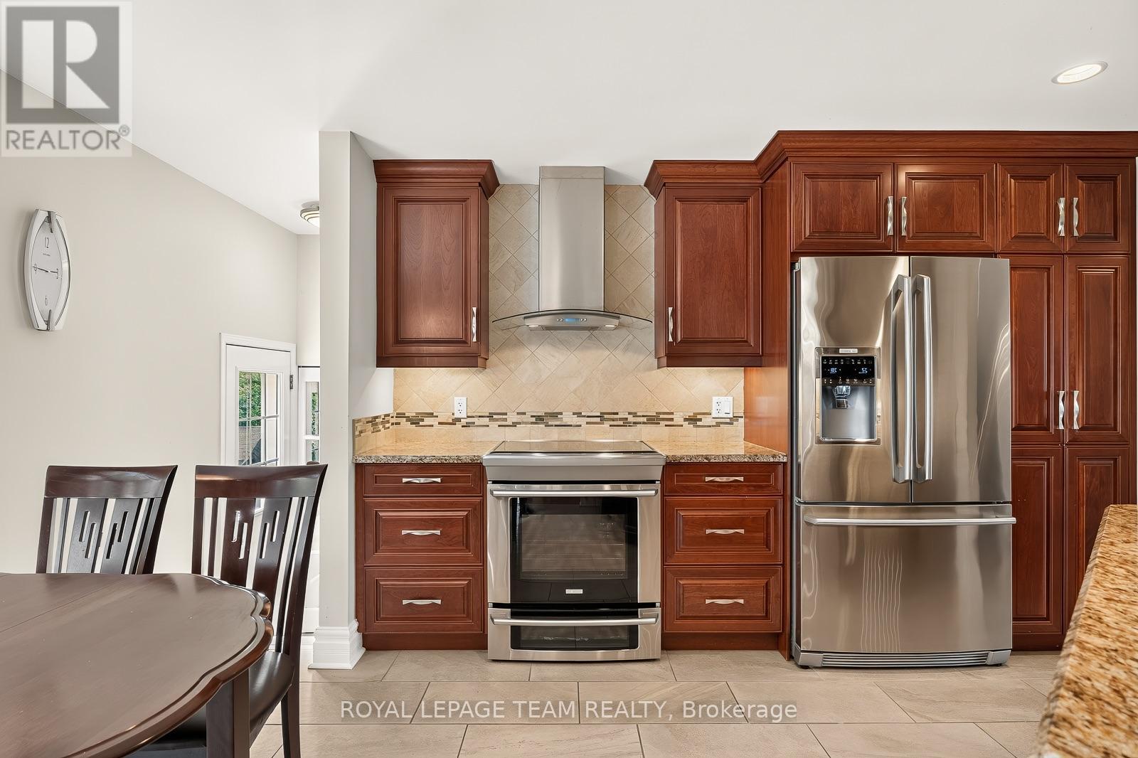 1840 APPLEFORD STREET, Ottawa. Luxury613. By Peter Sagos - Image 15