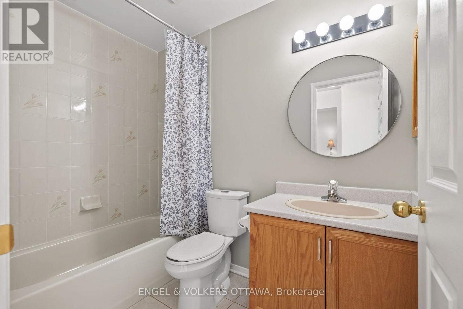 116 ROBSON COURT, Ottawa. Luxury613. By Peter Sagos - Image 28