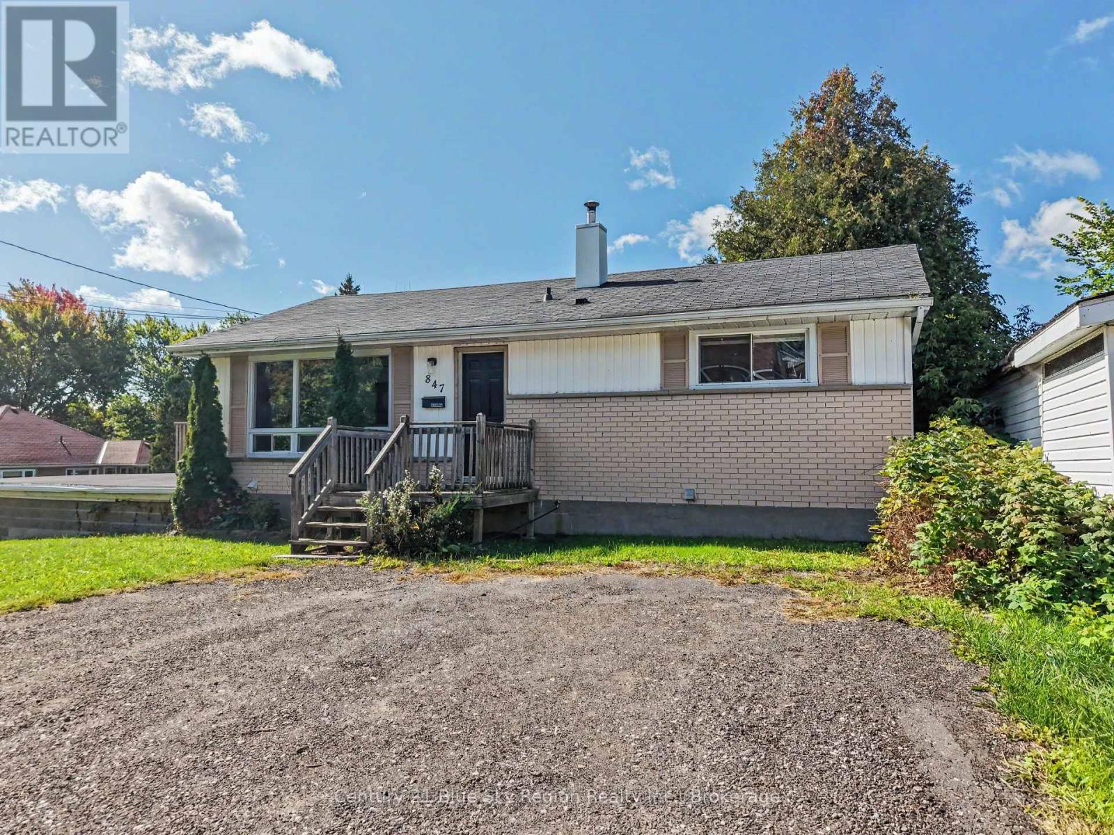 847 JANE STREET, North Bay (West End) — photo 1