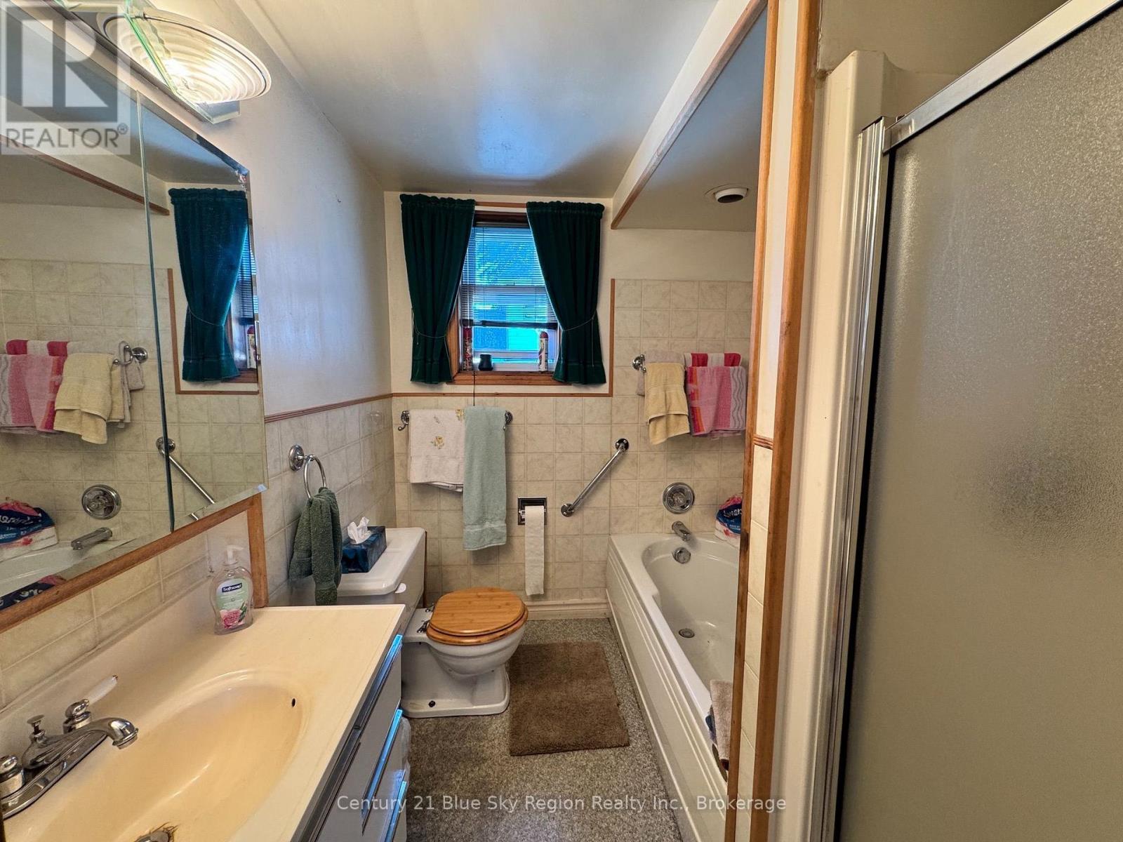 142 LEE AVENUE - Image 14
