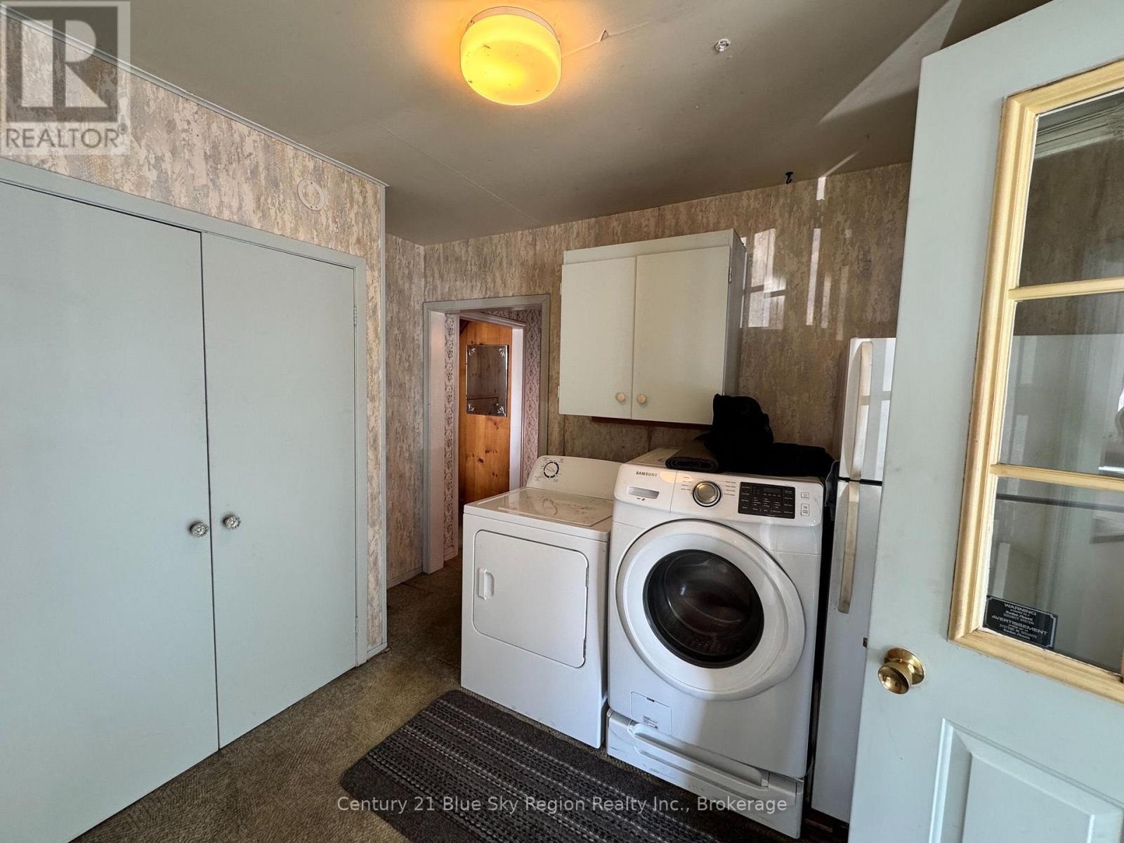 142 LEE AVENUE - 19