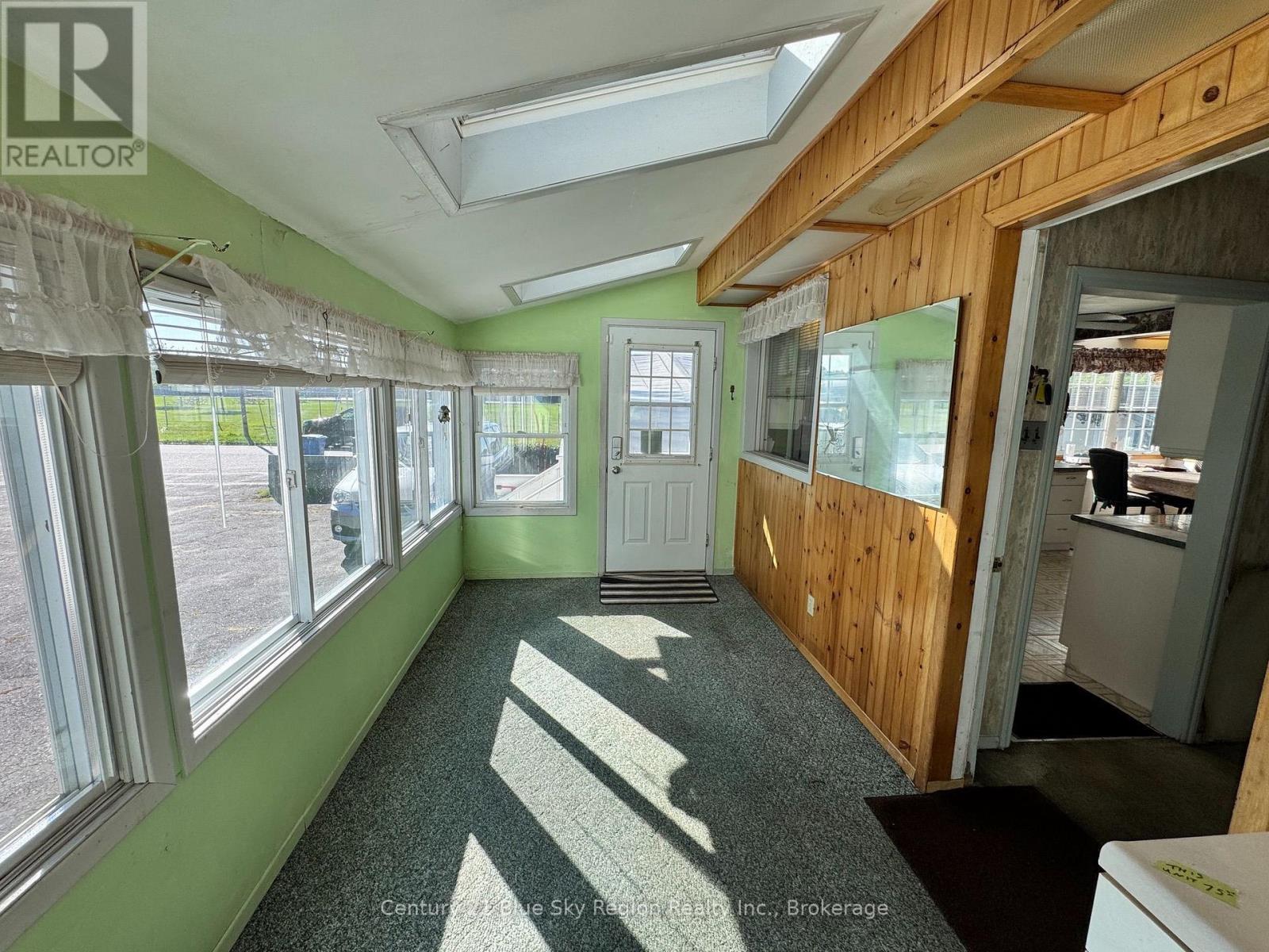 142 LEE AVENUE - 21