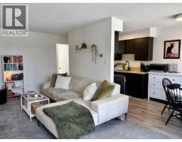 202 1345 Chesterfield Avenue, North Vancouver, BC V7M2N1 Photo 6