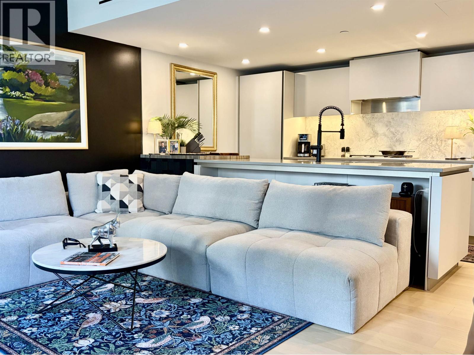 406 889 PACIFIC STREET, Vancouver