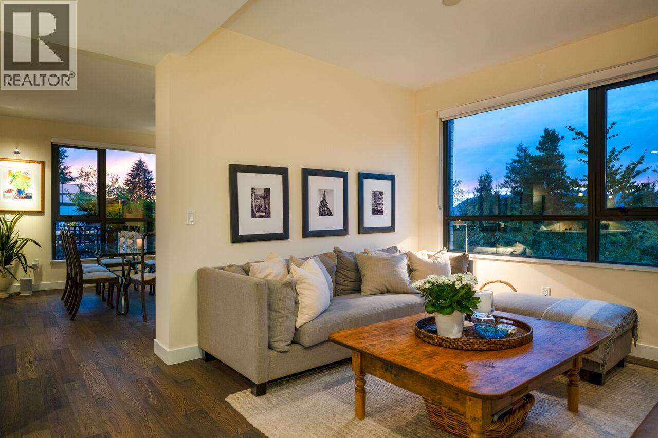 302 4427 CAMBIE STREET, Vancouver