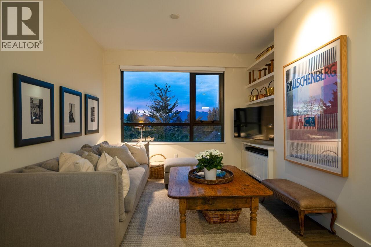 302 4427 CAMBIE STREET, Vancouver