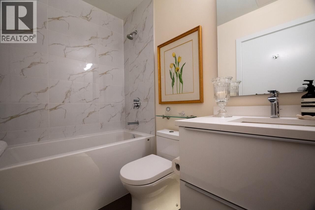 302 4427 CAMBIE STREET, Vancouver
