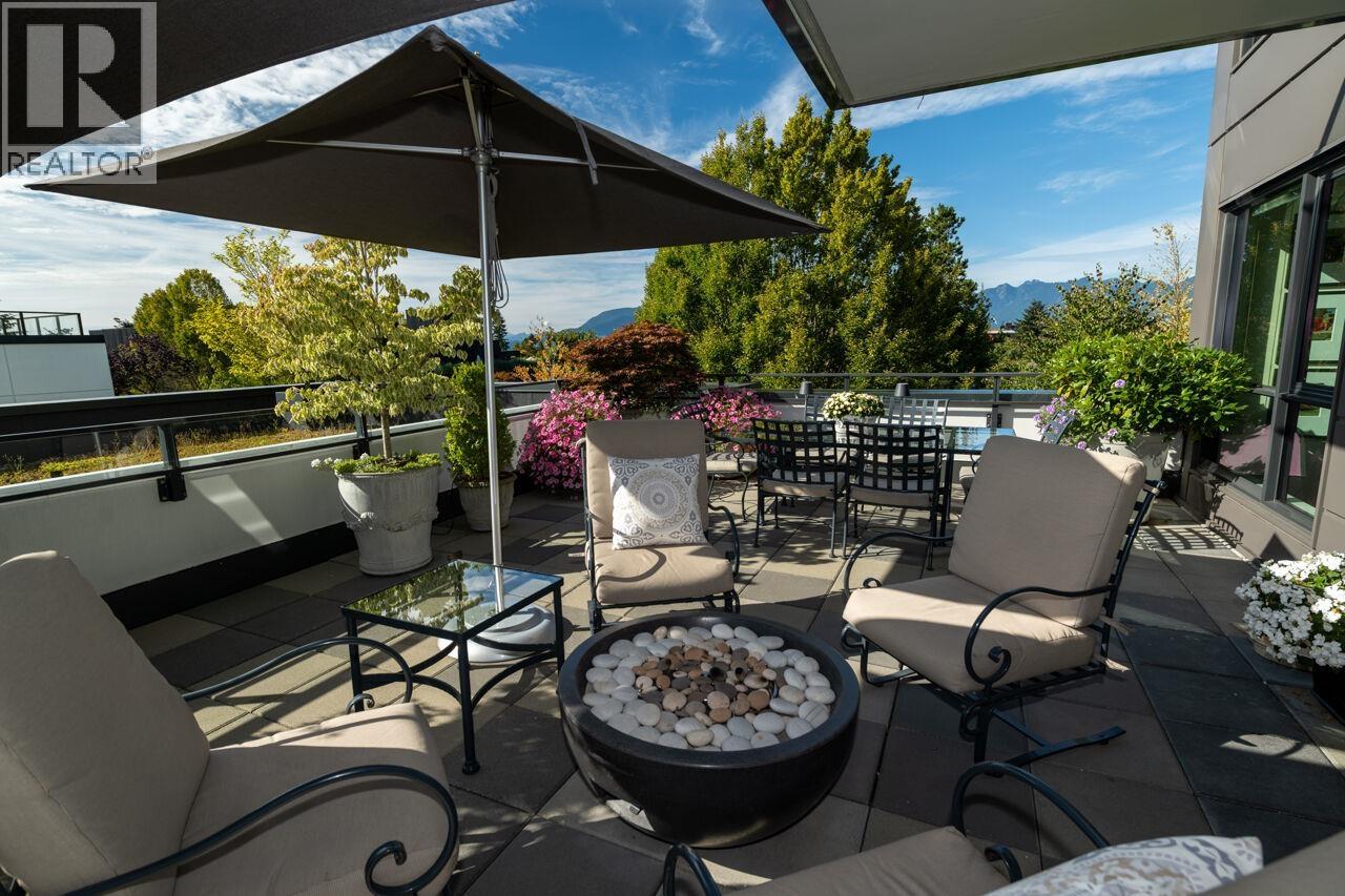 302 4427 CAMBIE STREET, Vancouver