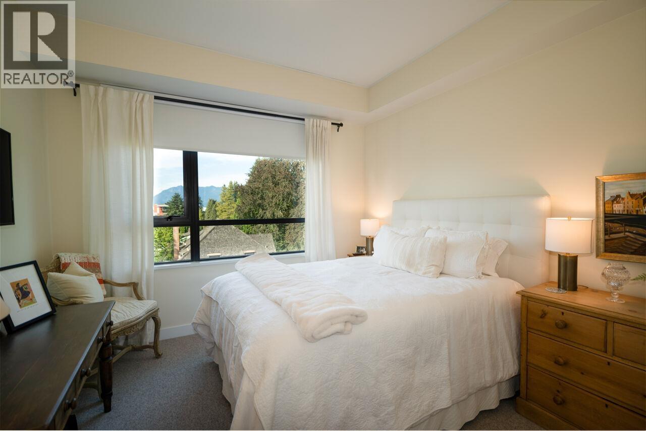 302 4427 CAMBIE STREET, Vancouver