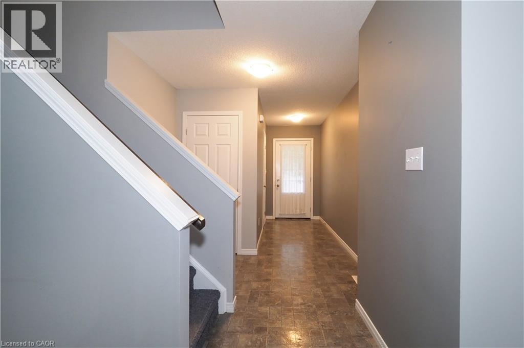 7 UPPER MERCER Street Unit# J37, Kitchener — photo 5