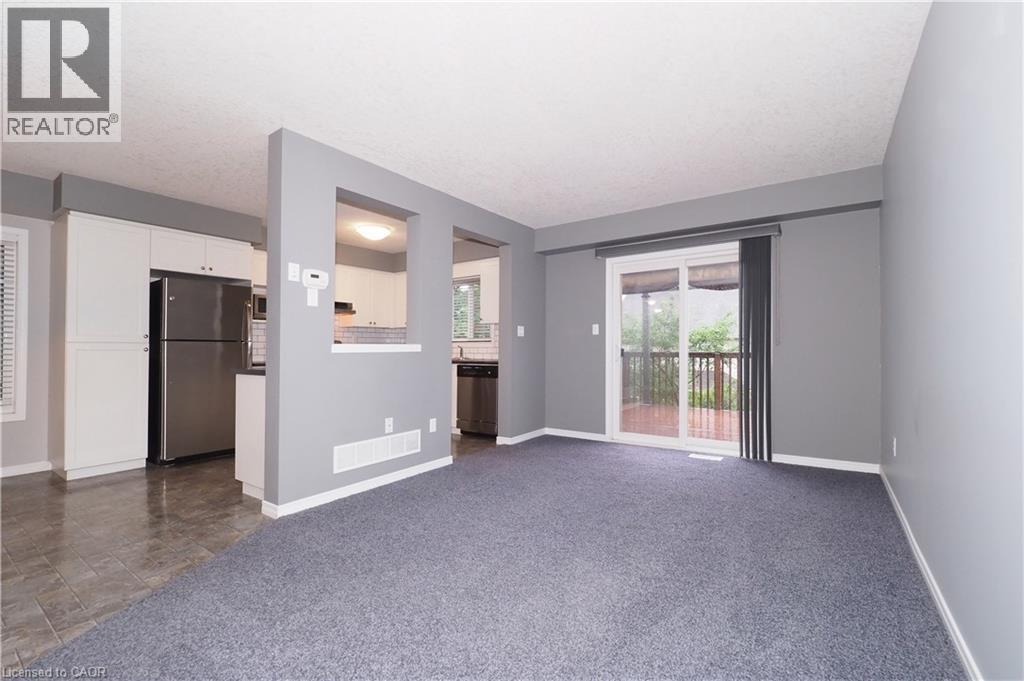 7 UPPER MERCER Street Unit# J37, Kitchener — photo 9