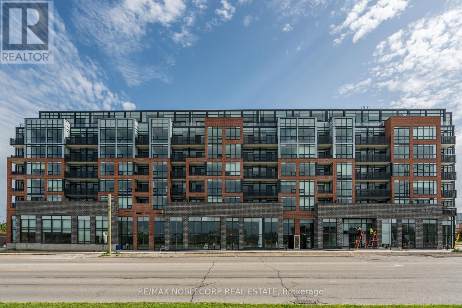 626 - 681 YONGE STREET, Barrie (Painswick South) — photo 3