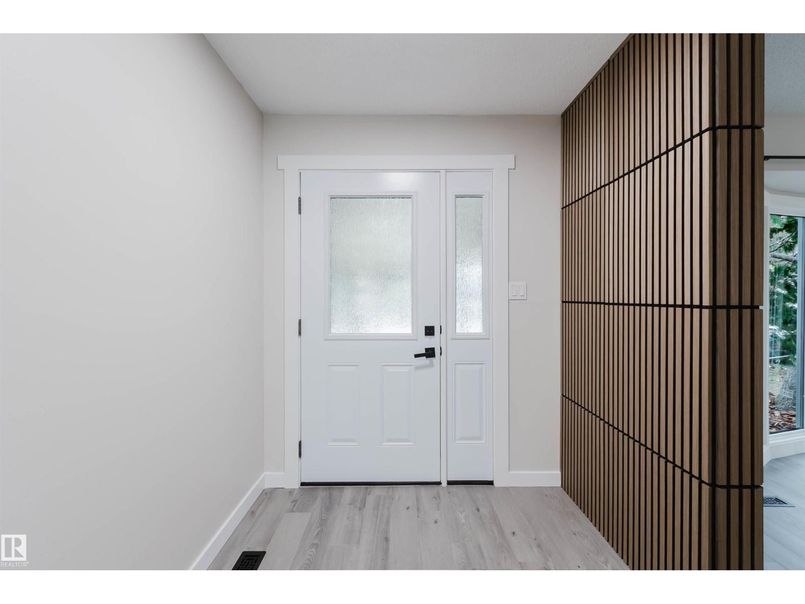 10423 35 AV NW, Edmonton — photo 4