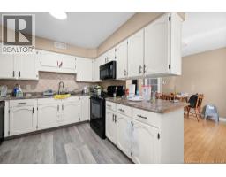 29-31 Fulton Crescent, photo 13