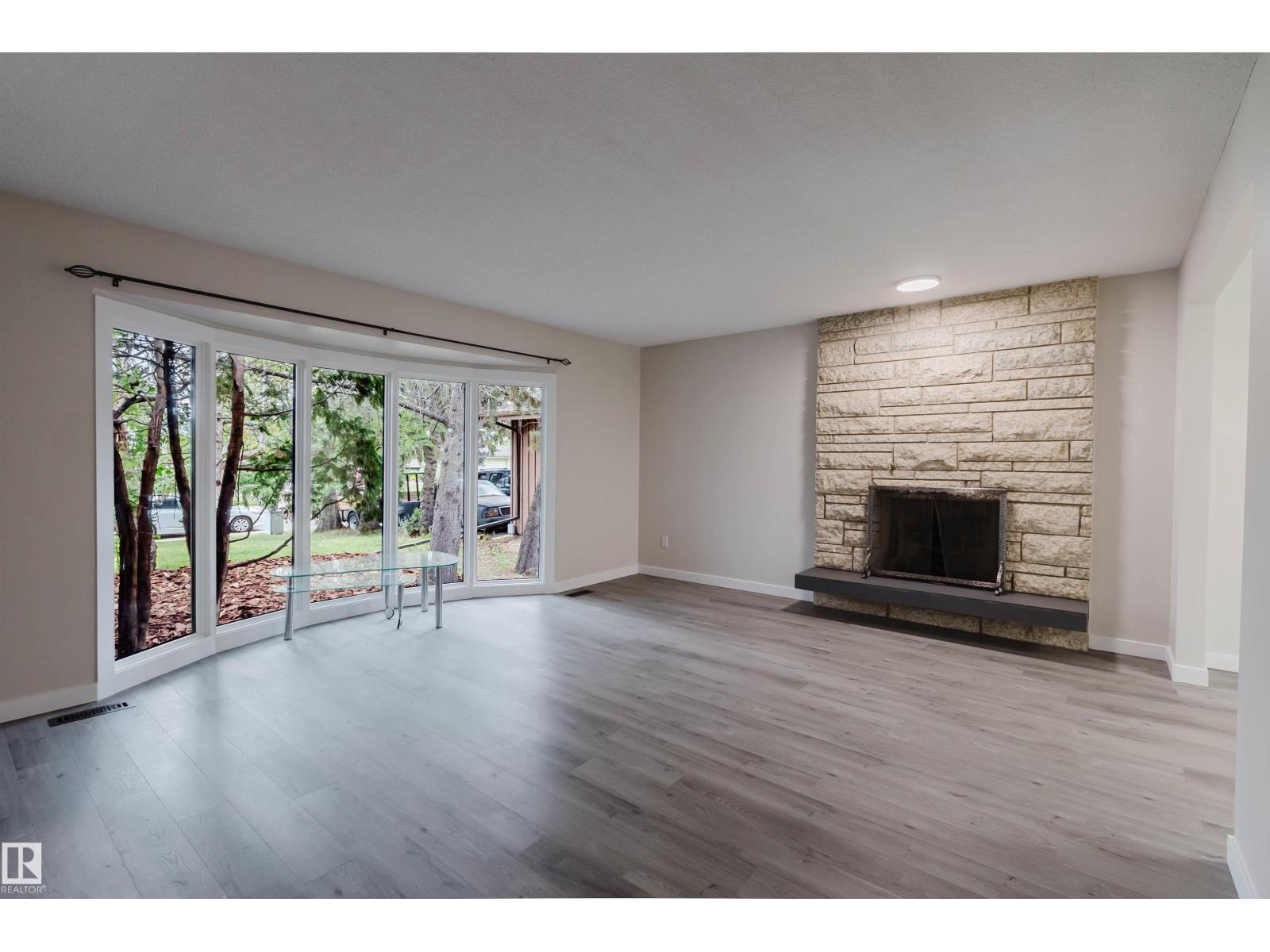 10423 35 AV NW, Edmonton — photo 7