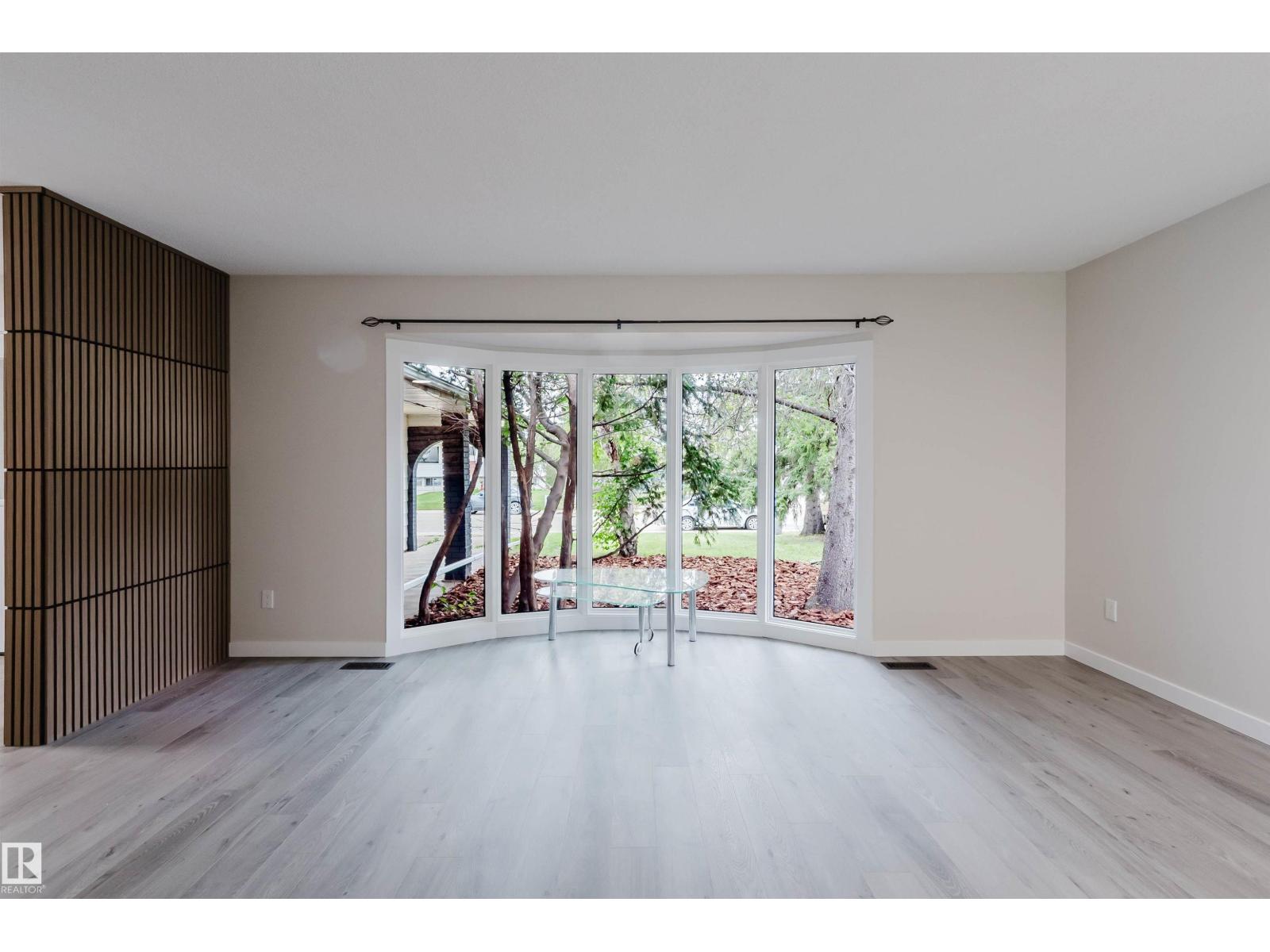 10423 35 AV NW - 10