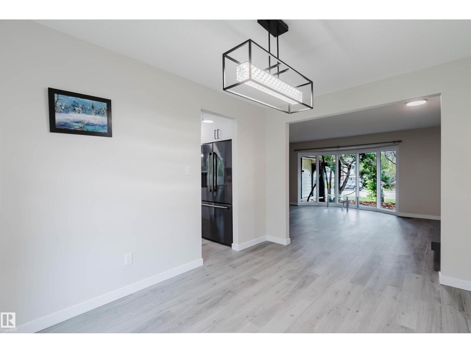 10423 35 AV NW - Image 12