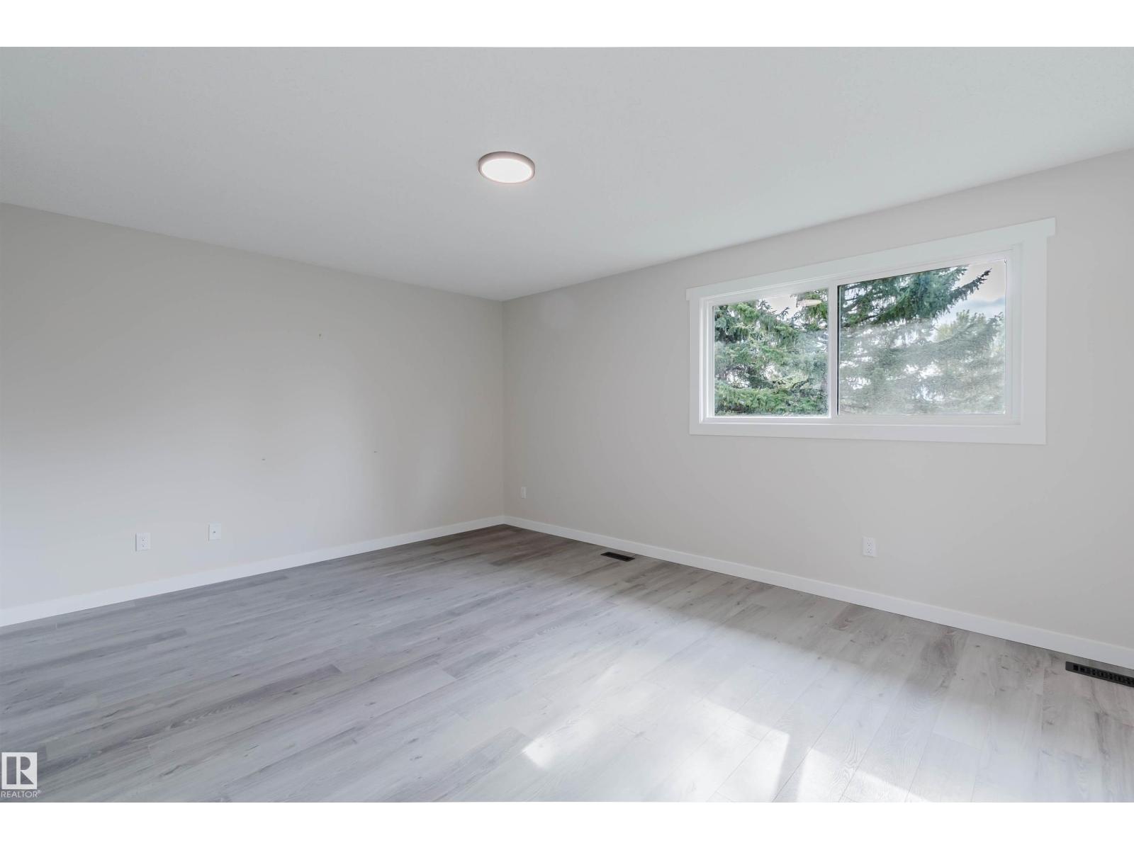 10423 35 AV NW - 38