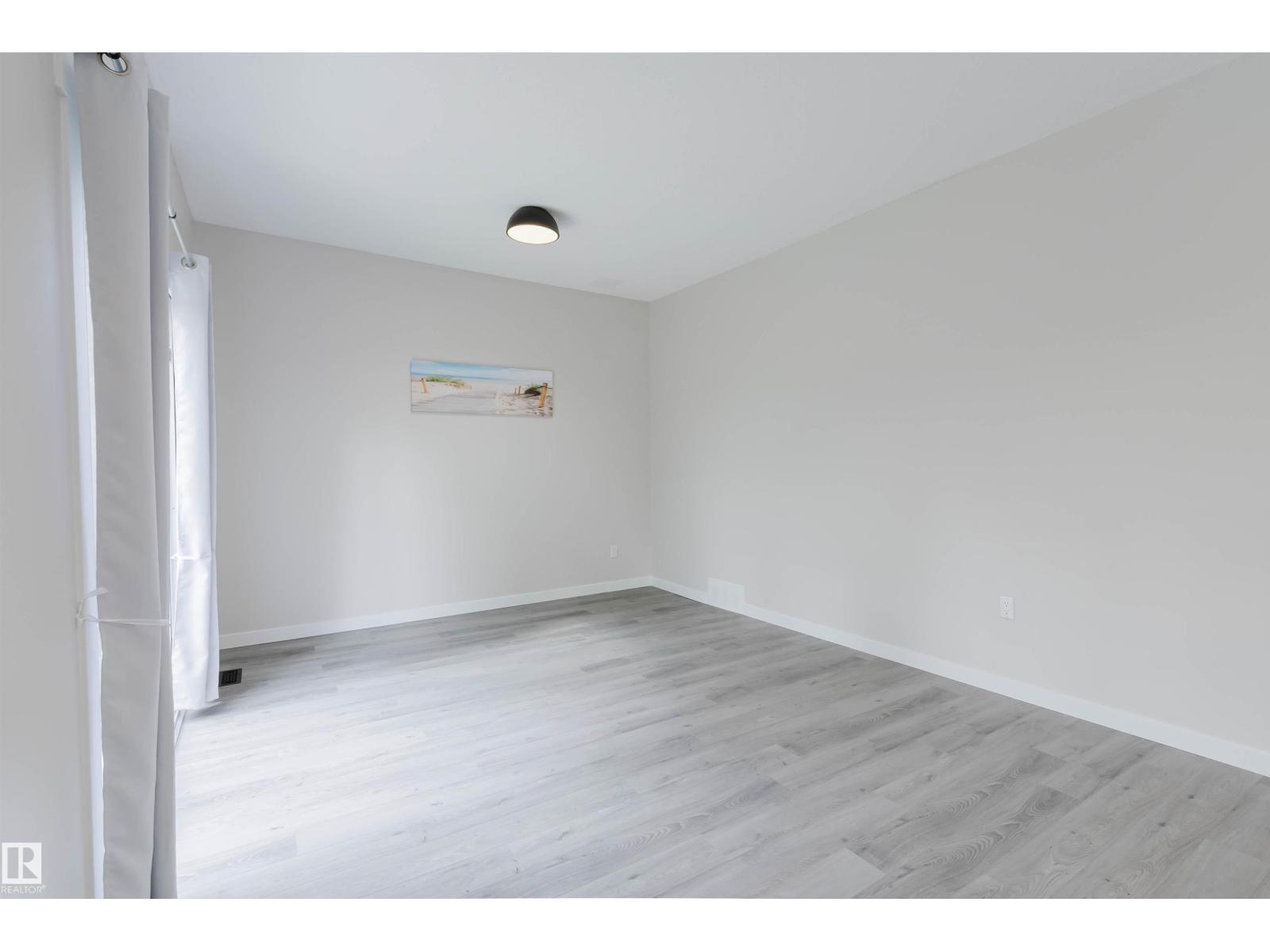 10423 35 AV NW - Image 23