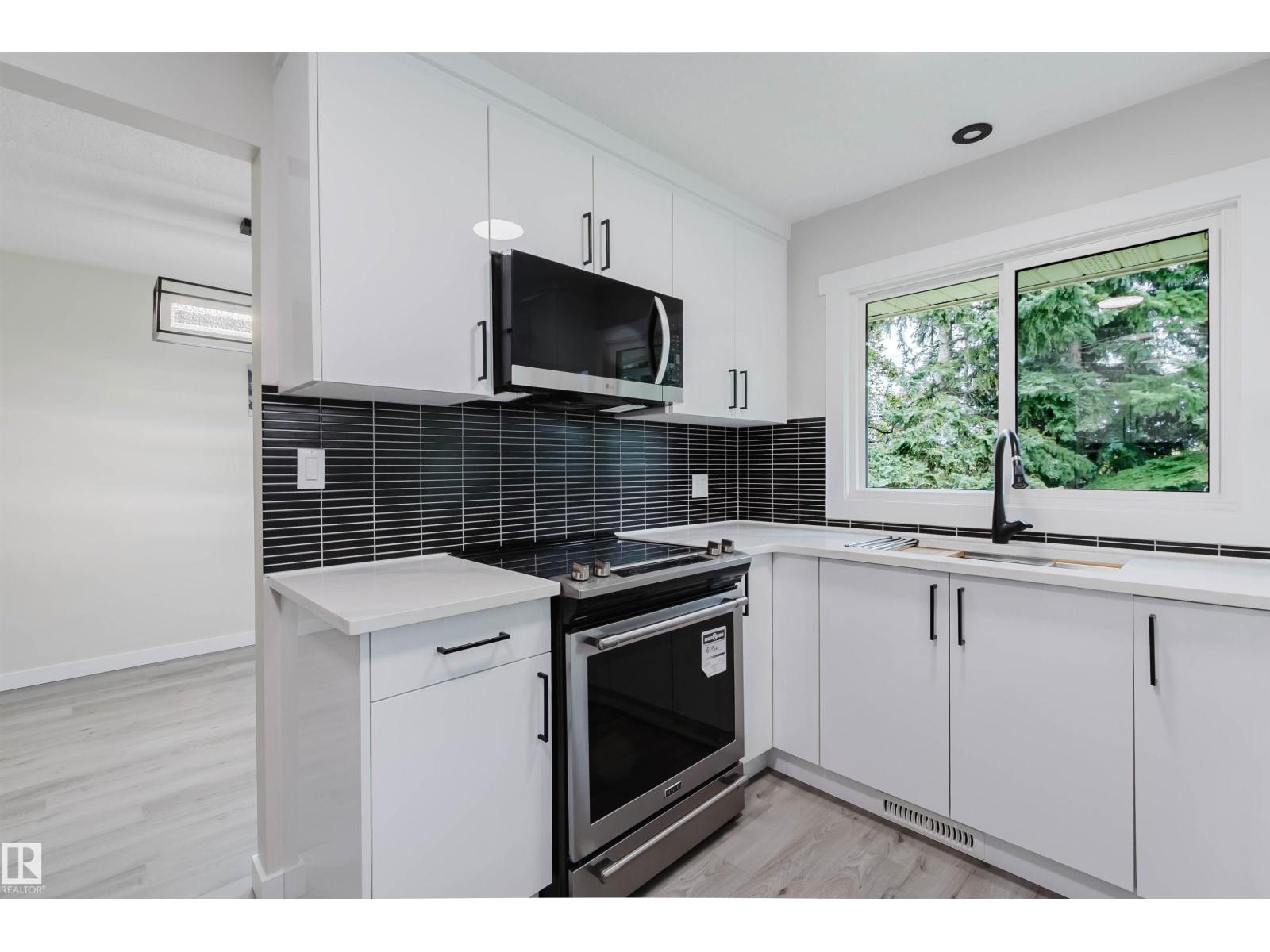 10423 35 AV NW - Image 15
