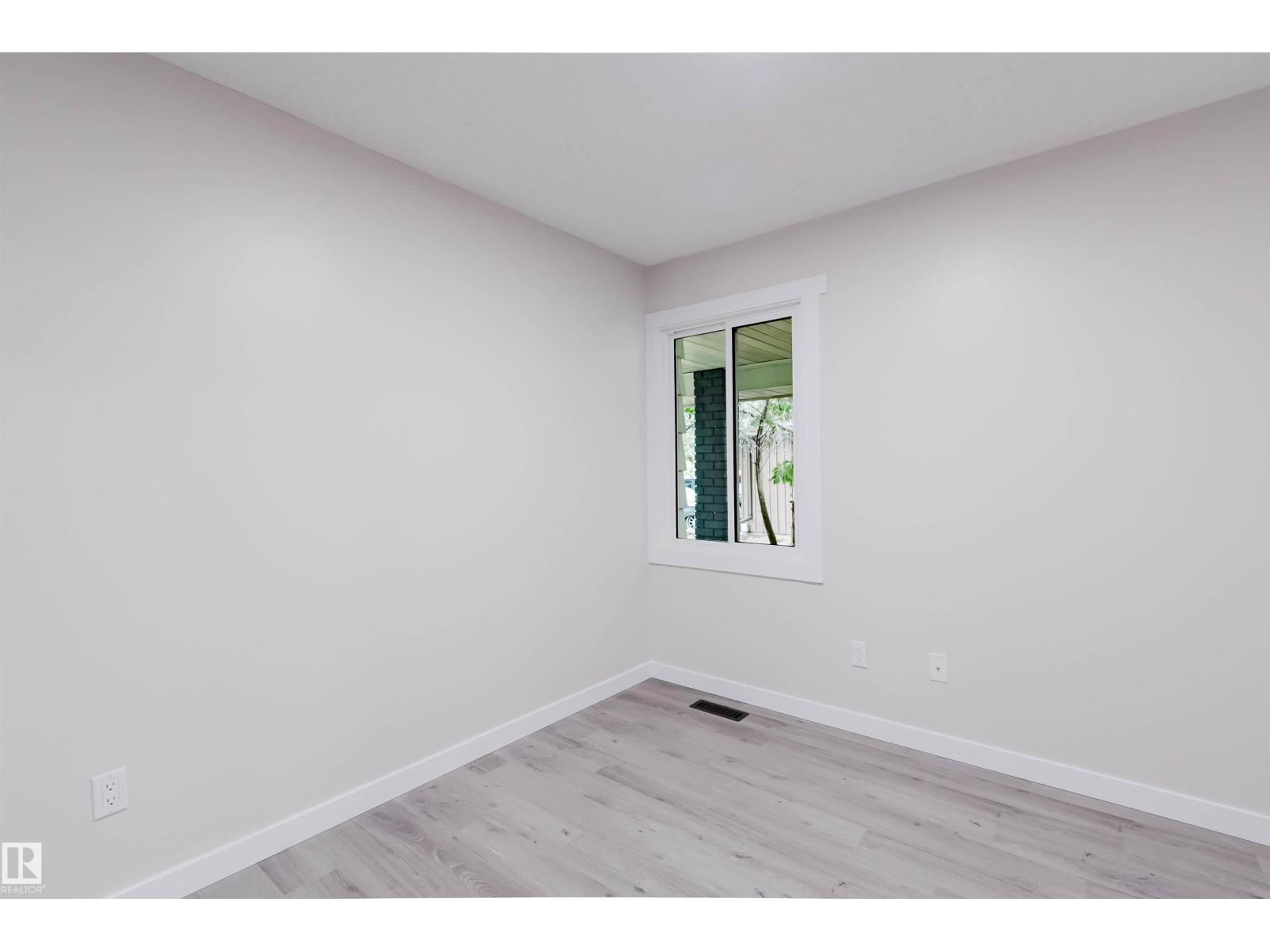 10423 35 AV NW - Image 27