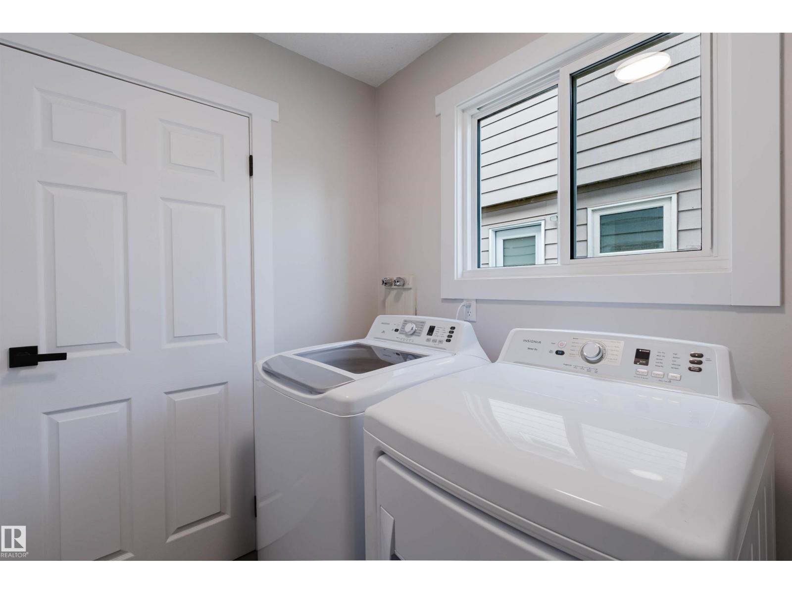 10423 35 AV NW - Image 30