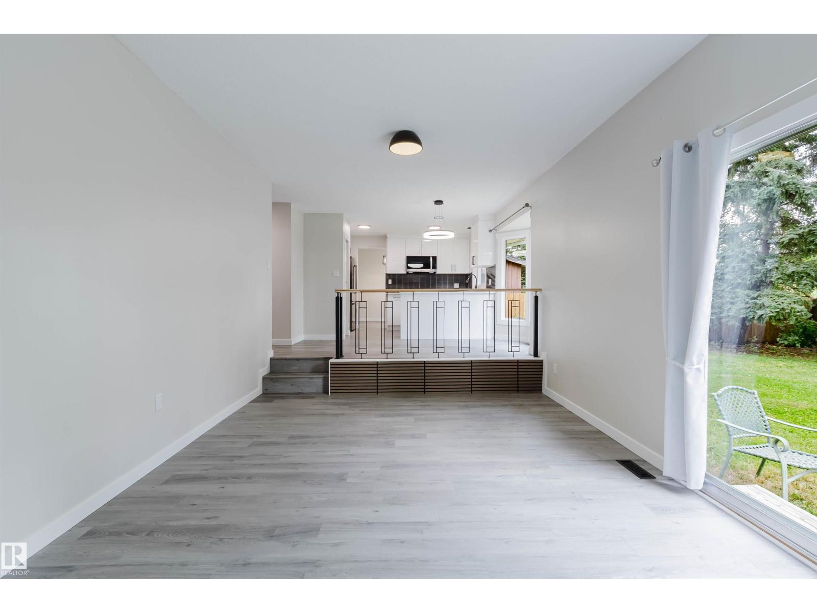10423 35 AV NW - 26