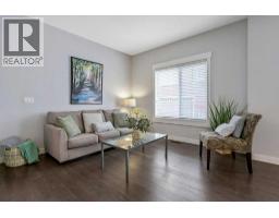 22 West Coach Manor SW - photo 4