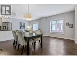 4pc Bathroom - 22 West Coach Manor Sw, Calgary, AB T3H1R7 Photo 8