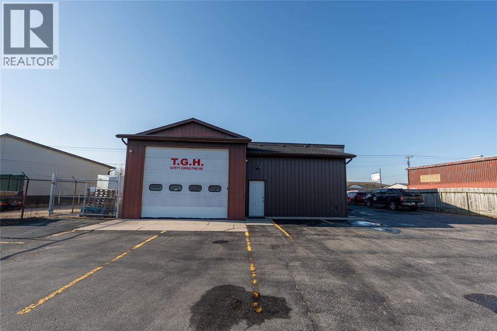 800 CAMPBELL STREET, Sarnia — photo 4