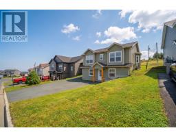 15 Hartland Avenue thumbnail 3