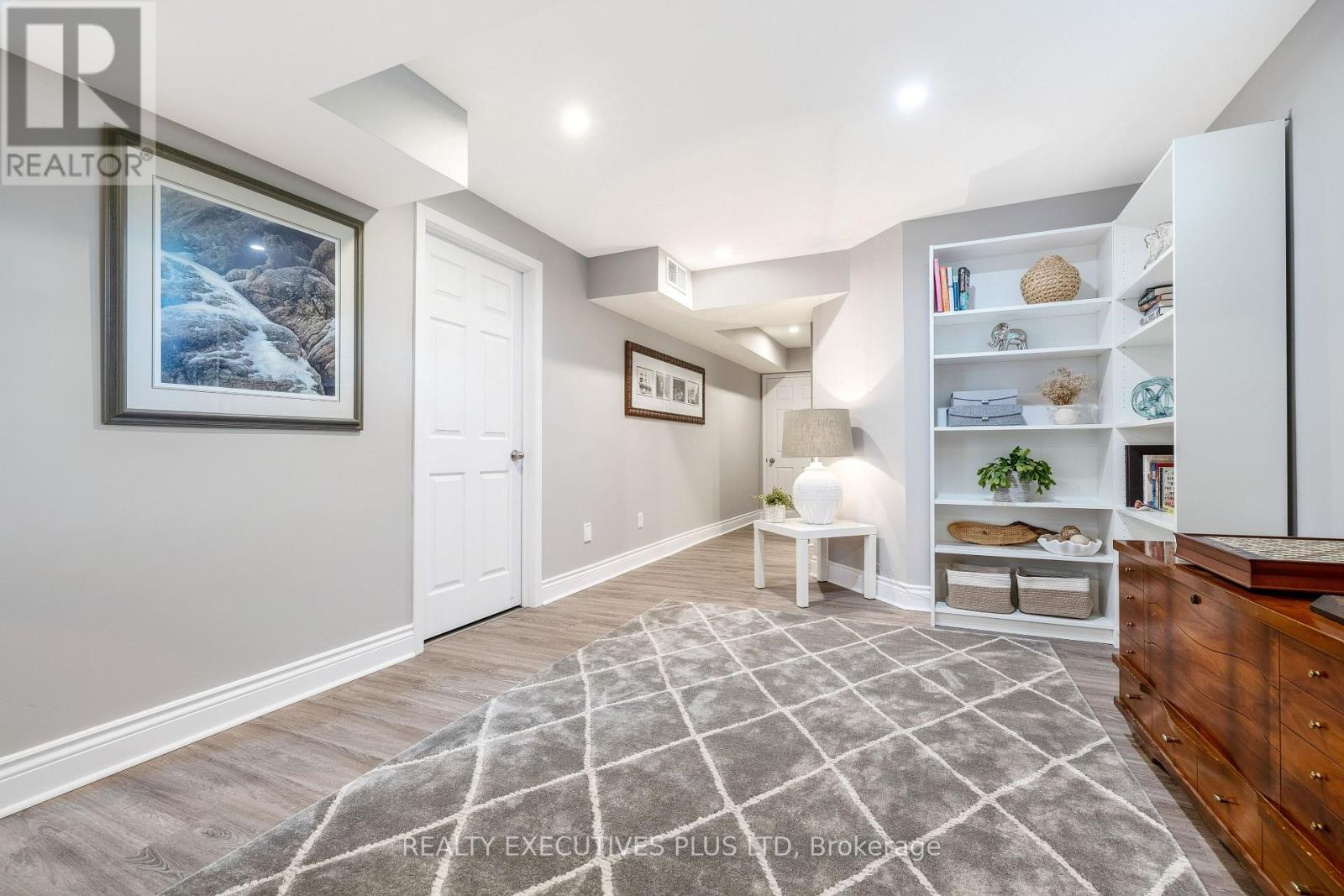 86 STILLWATER CRESCENT - Image 33