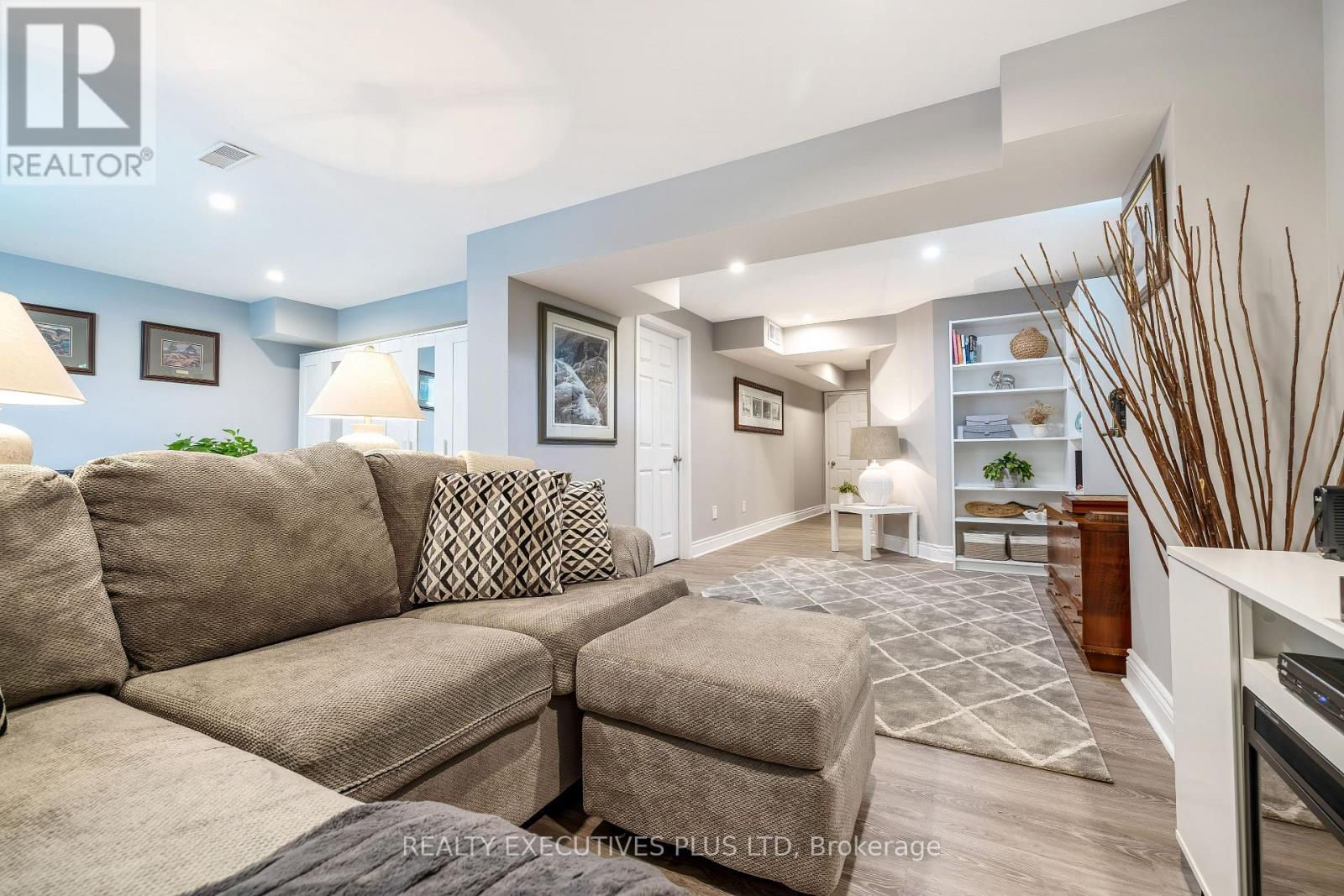 86 STILLWATER CRESCENT - Image 35