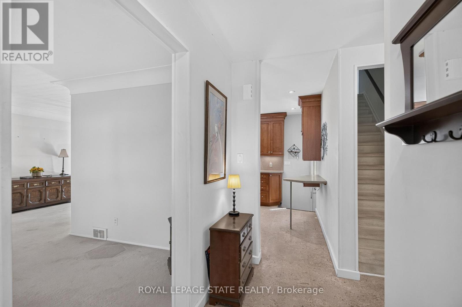 109 ROSEMARY LANE, Hamilton (Ancaster) — photo 8