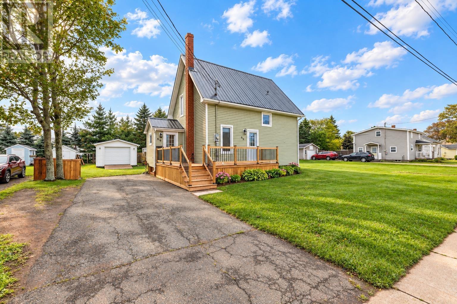 69 Bayview Drive, Summerside — photo 1