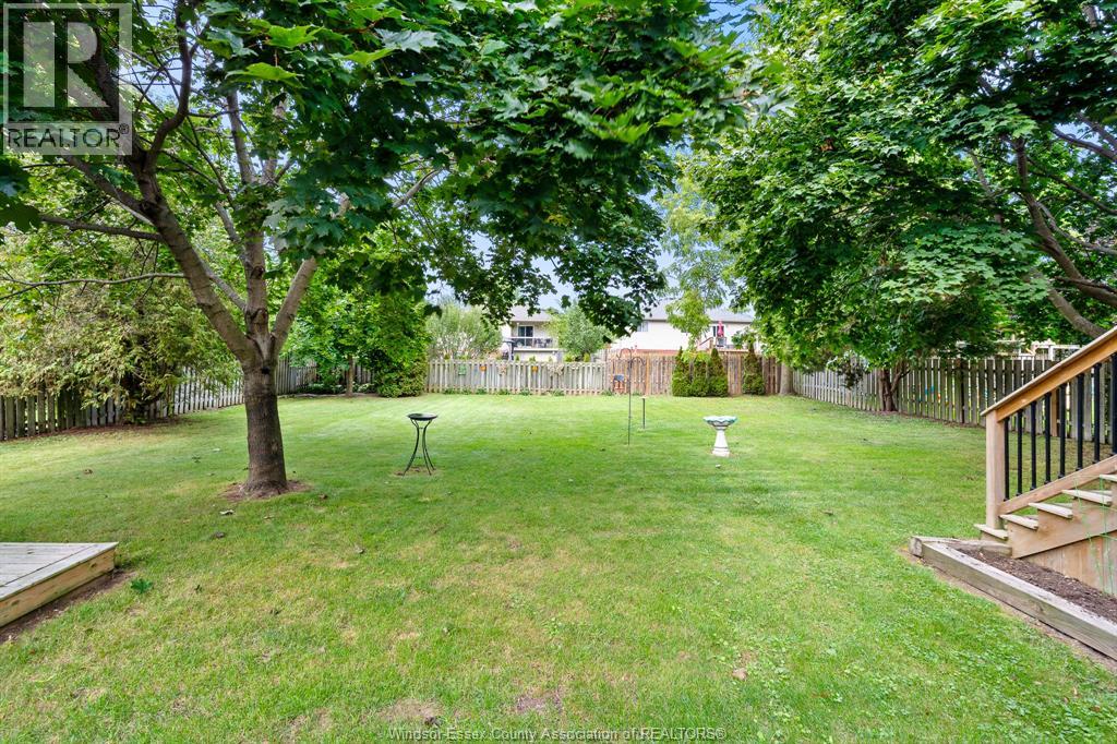 855 LAWNDALE AVENUE - Image 39