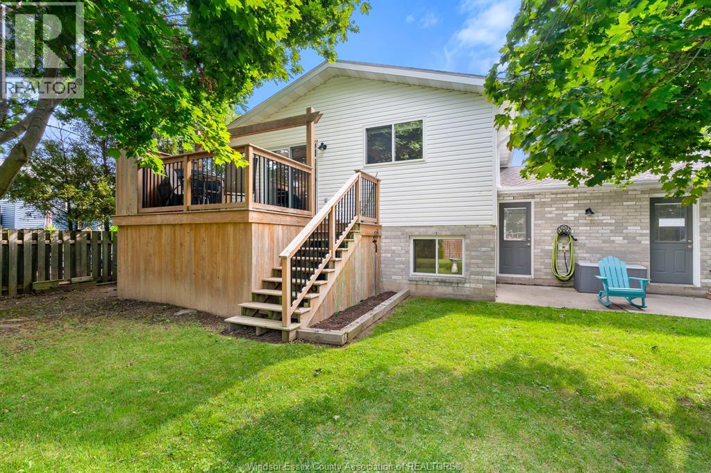 855 LAWNDALE AVENUE - Image 35