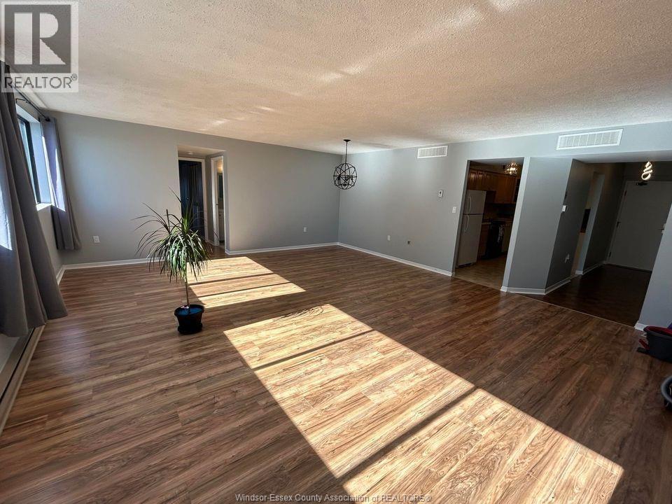 380 PELISSIER STREET Unit# 1805, Windsor — photo 6