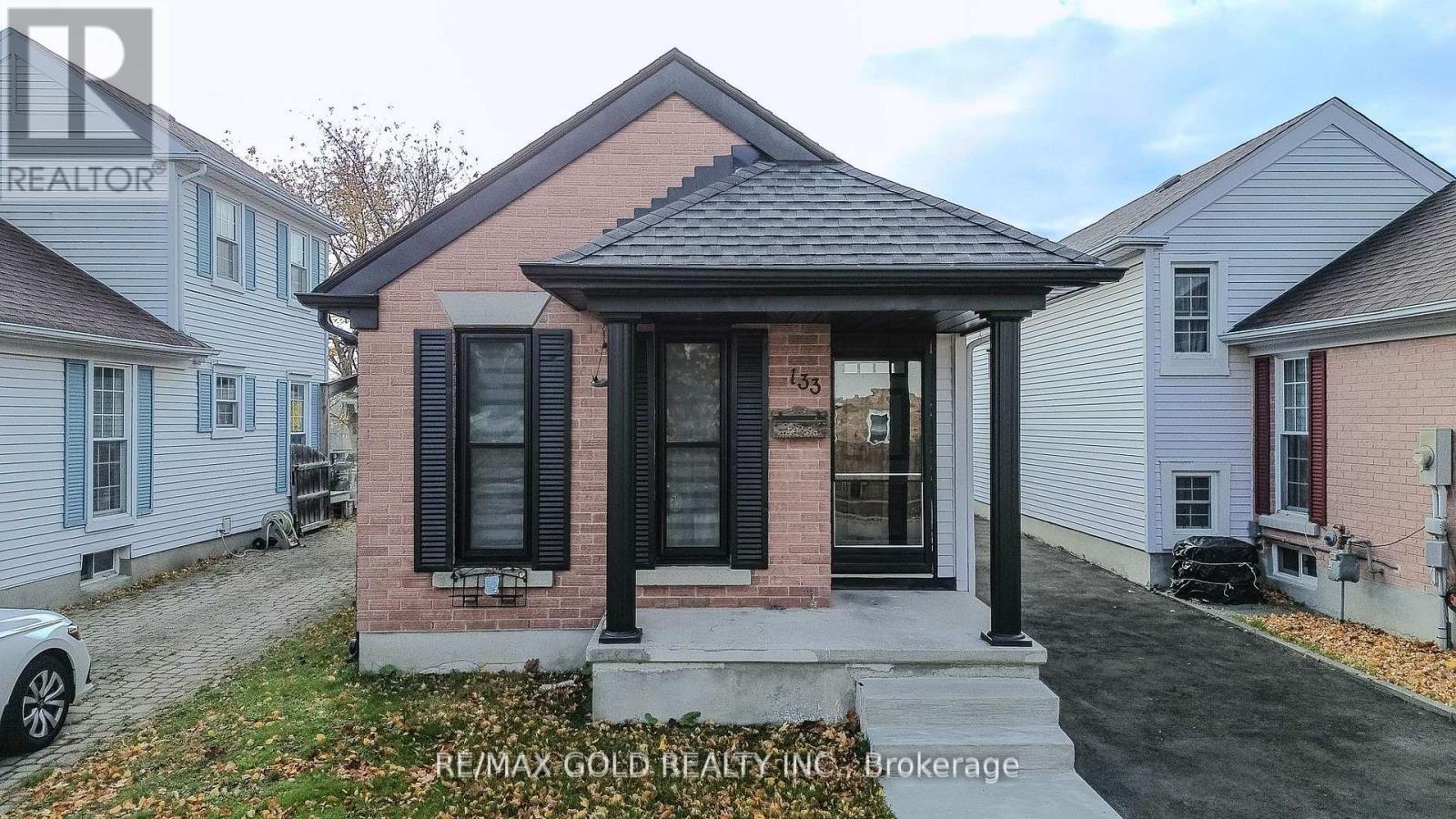 133 WAKE ROBIN DRIVE, Kitchener — photo 2