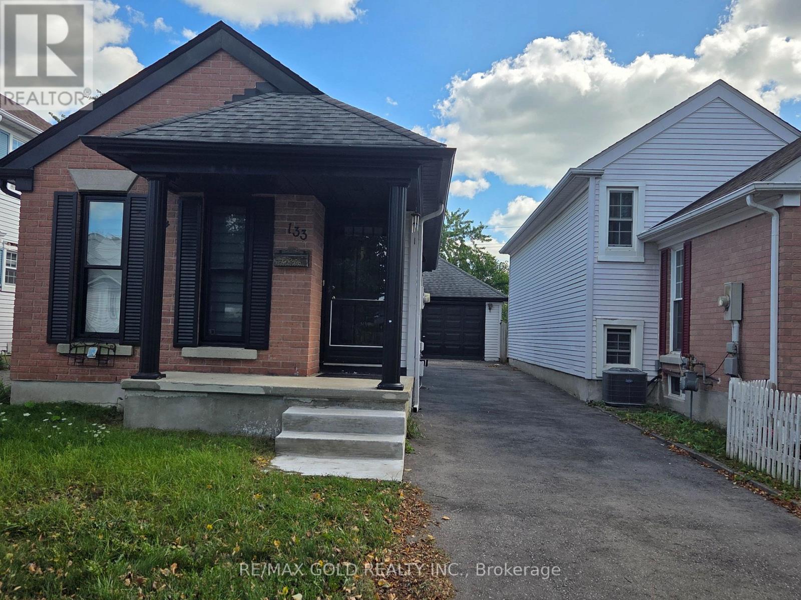133 WAKE ROBIN DRIVE, Kitchener — photo 1
