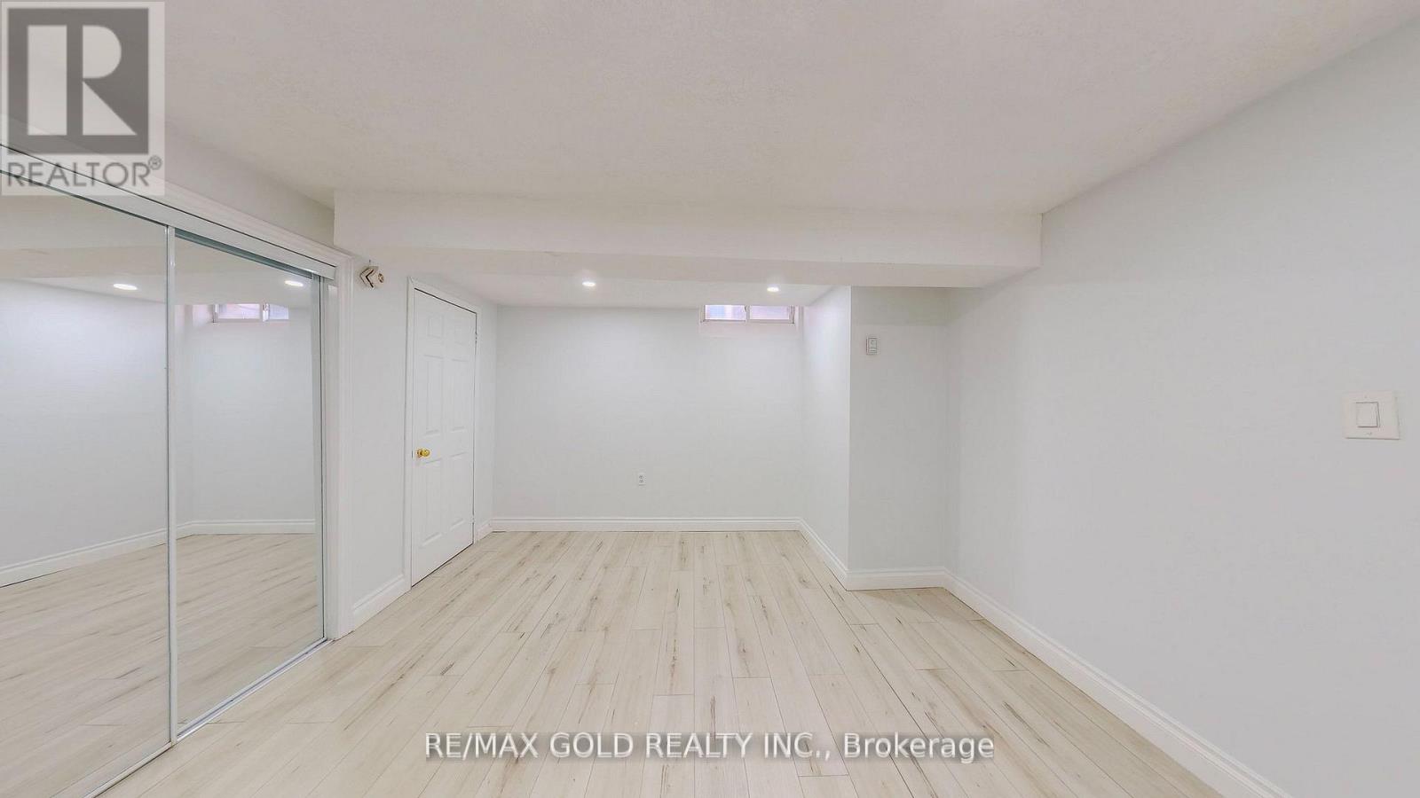 133 WAKE ROBIN DRIVE - Image 15