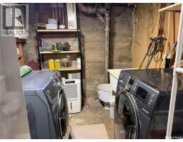 580 Maple Street W, Moose Jaw, SK S6H4X1 Photo 32