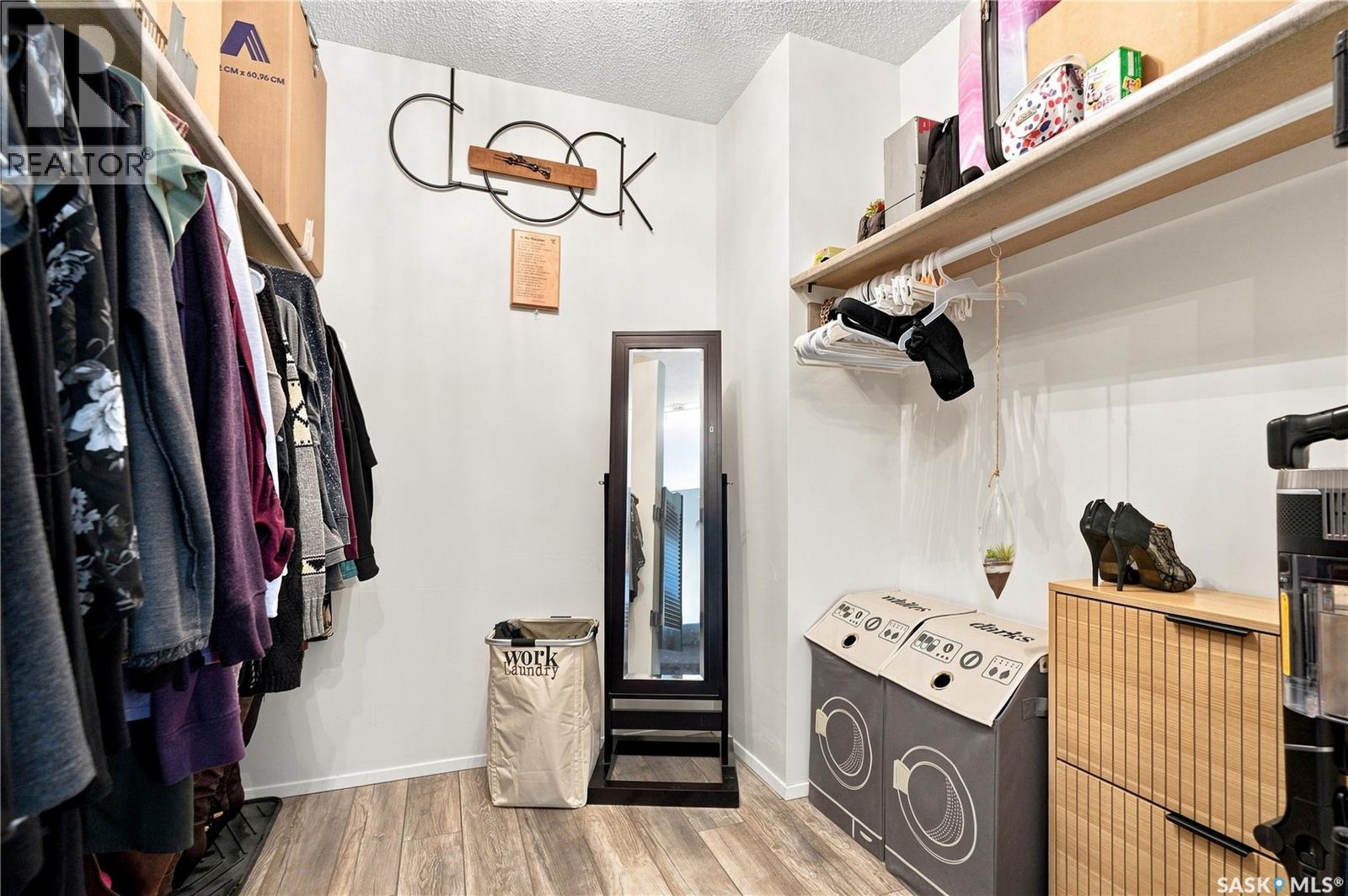 #27 1128 Mckercher DRIVE - 31