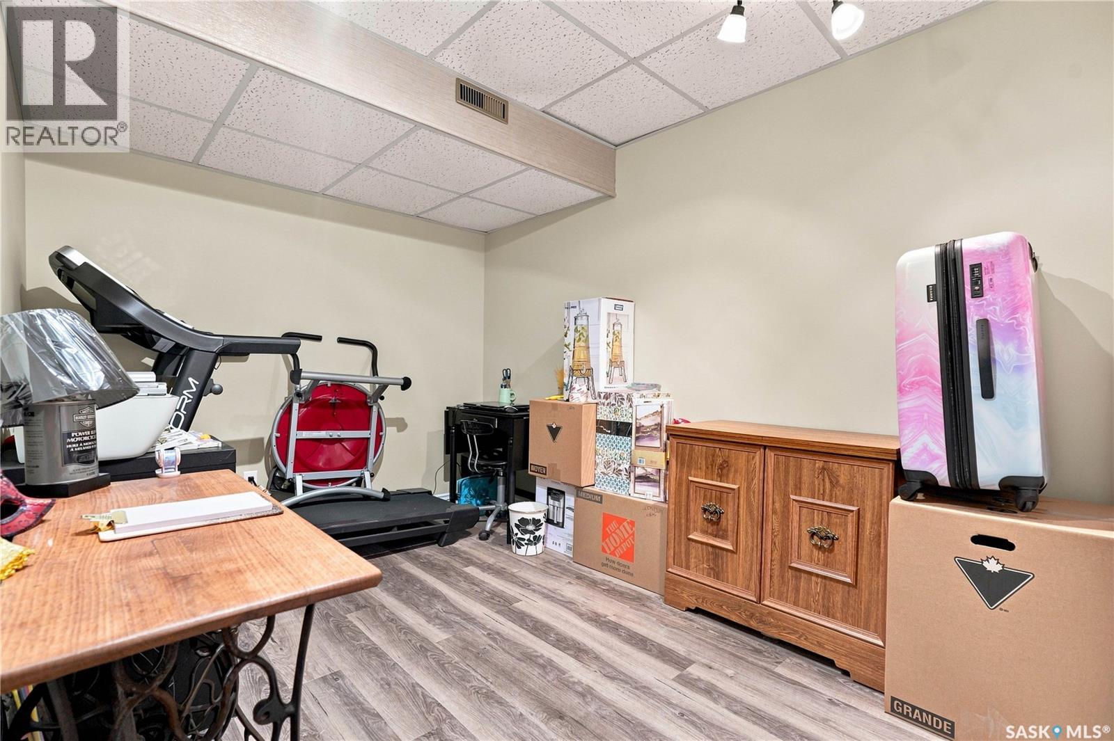 #27 1128 Mckercher DRIVE - 39