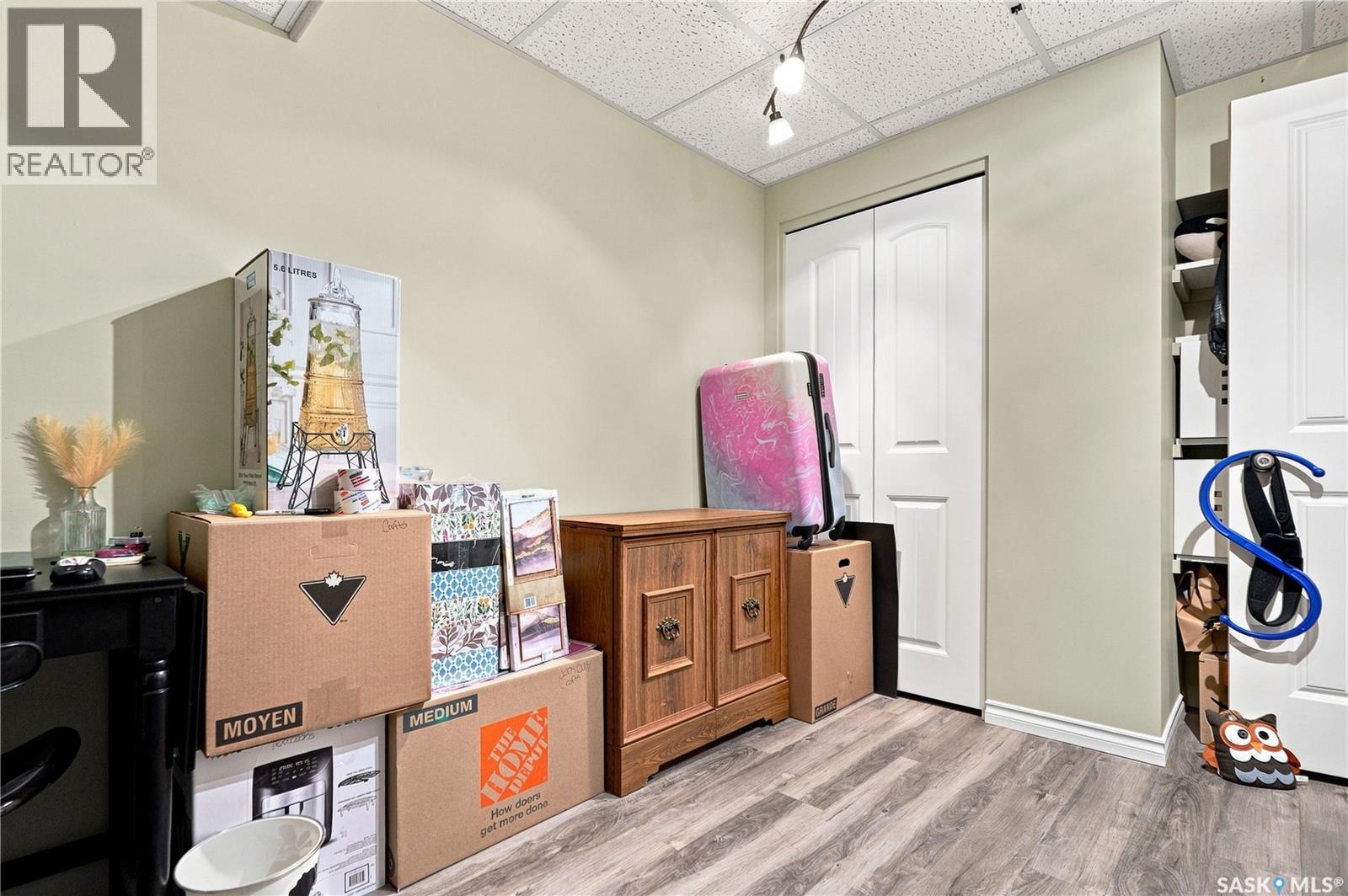 #27 1128 Mckercher DRIVE - 40