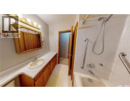 2 Malone Crescent, Regina, SK S4S5R2 Photo 16