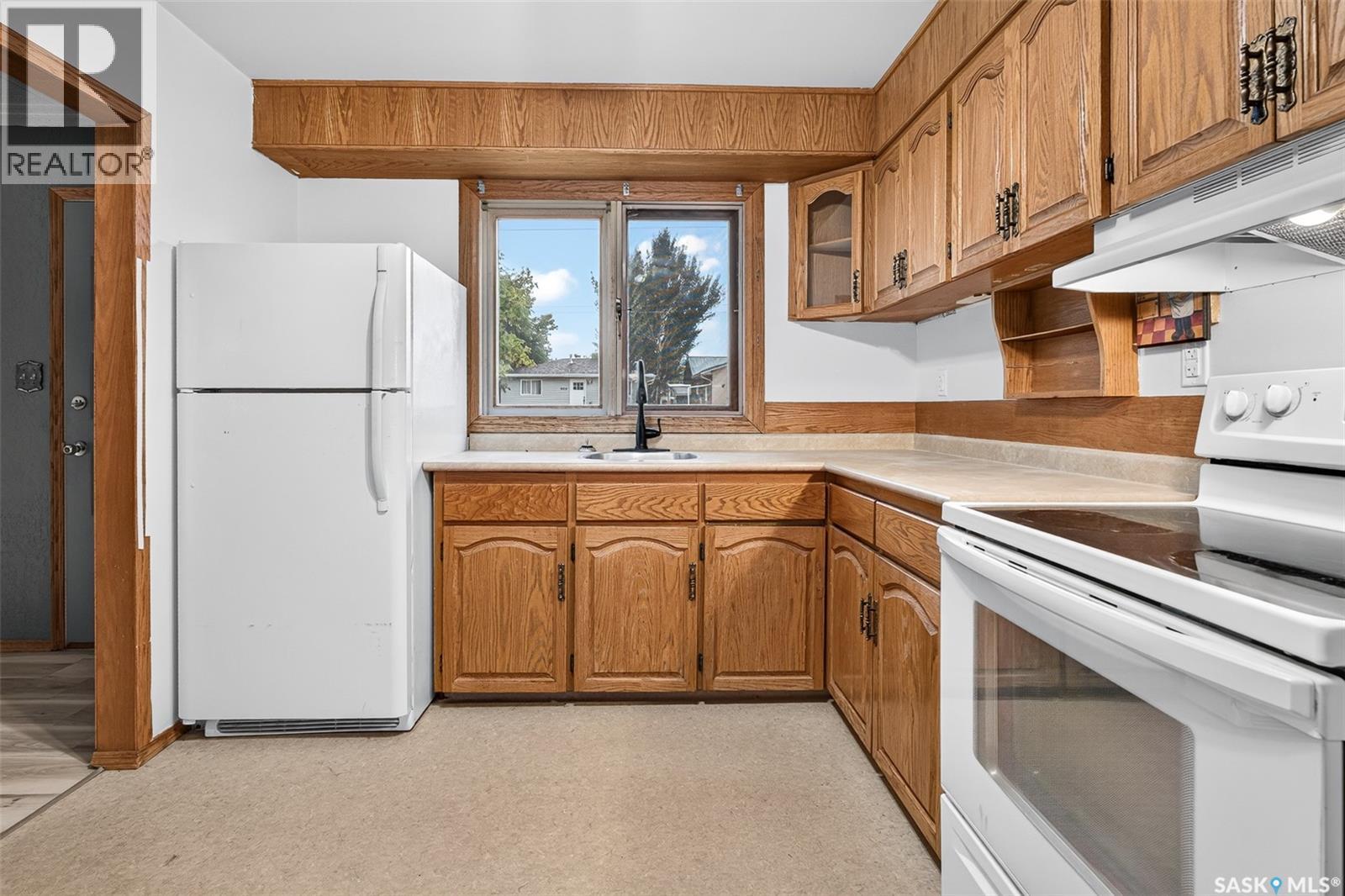 1054 Vaughan STREET W - Image 10