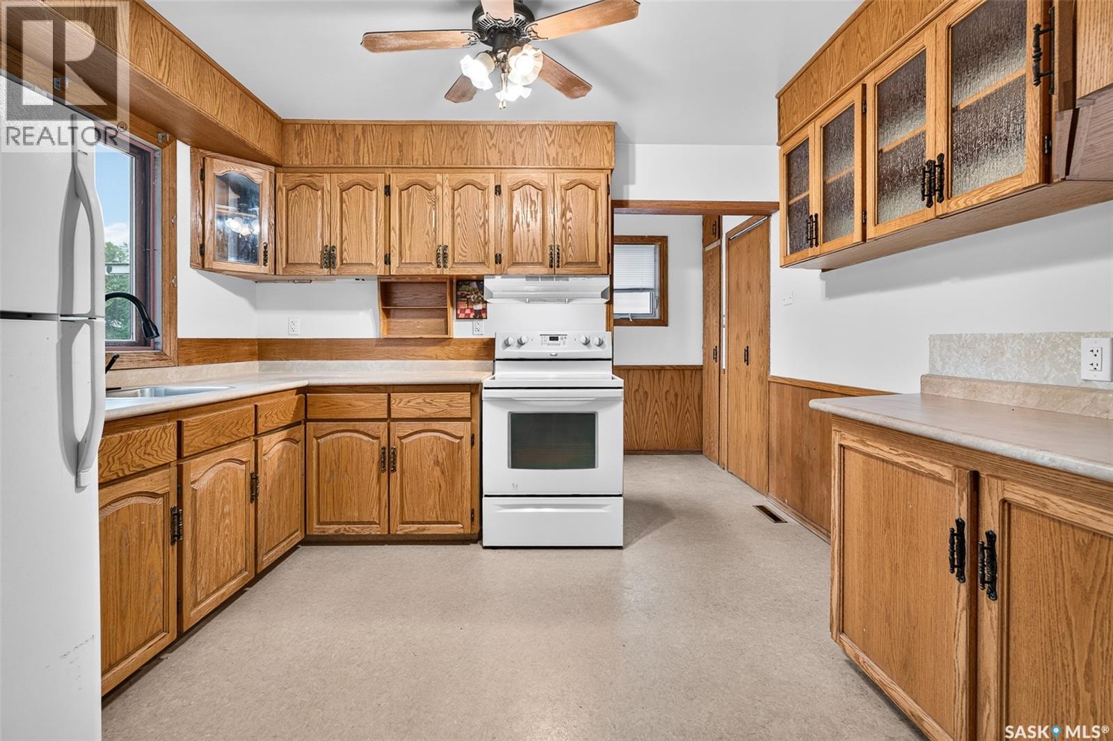 1054 Vaughan STREET W - Image 15