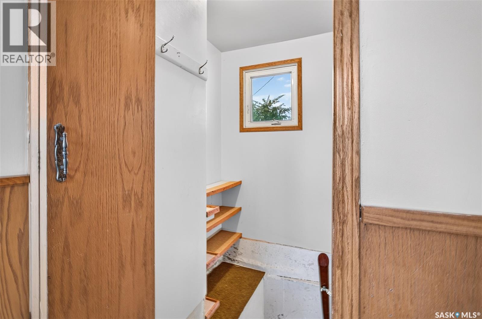 1054 Vaughan STREET W - Image 28